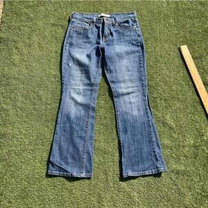 Levi's 515 Women's Bootcut Jeans with Riveted Pockets 28-30